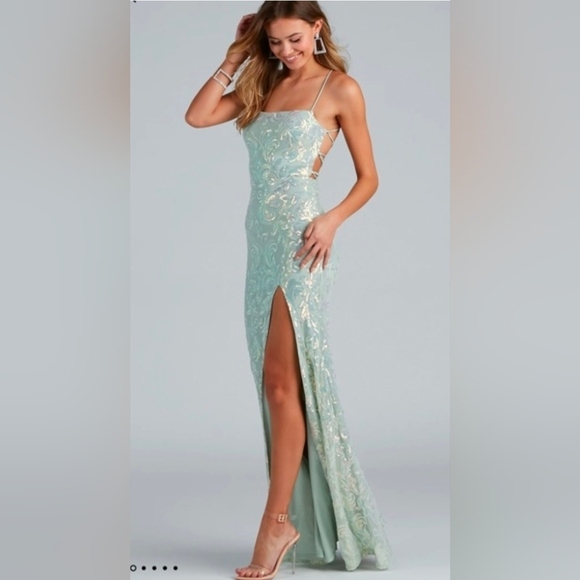 Windsor Dresses & Skirts - Windsor Mint Backless Maxi Dress SzL New With Tag